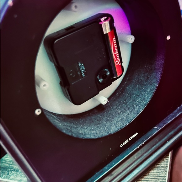 Ingraham® battery operated clock! - Picture 4 of 7